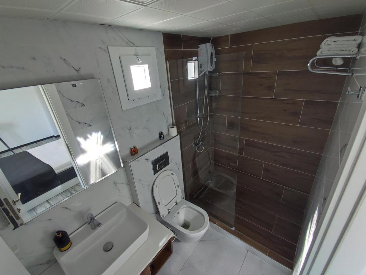 Wb Weekend Otel Bodrum Bagian luar foto