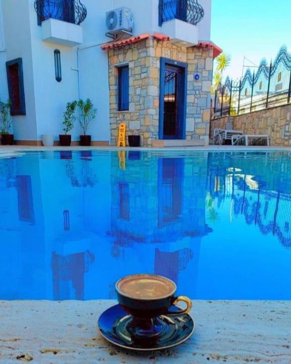 Wb Weekend Otel Bodrum Bagian luar foto