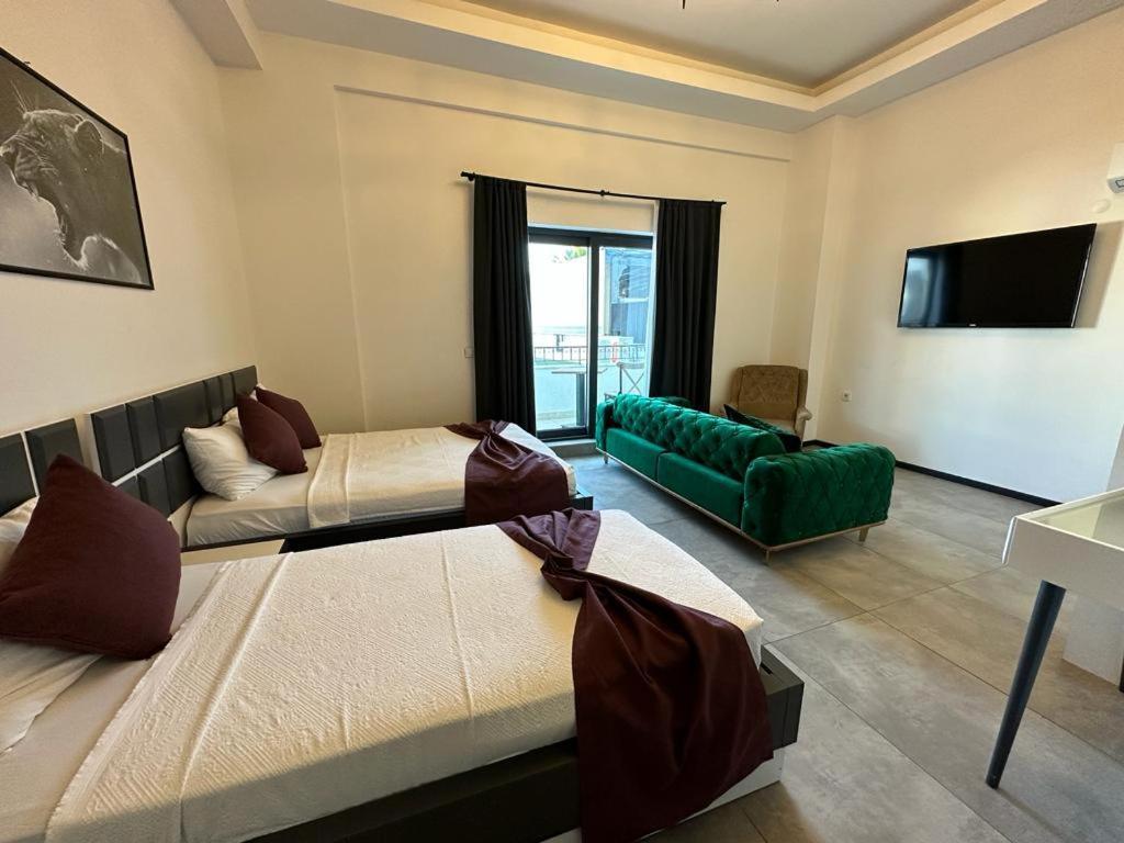 Wb Weekend Otel Bodrum Bagian luar foto
