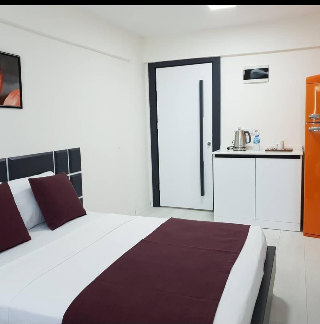 Wb Weekend Otel Bodrum Bagian luar foto